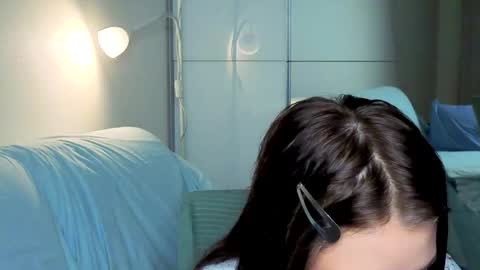 Lily online show from 09/19/25, 01:45