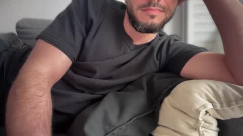 Snapshot of sm4ks chatting on 12/18/25, 01:28 sm4ks online show from 12/18/25, 01:28