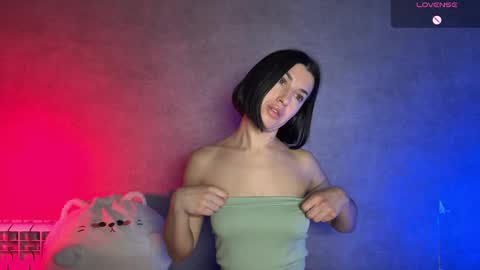 Snapshot of smaillev chatting on 04/29/26, 07:42 Melani online show from 04/29/26, 07:42