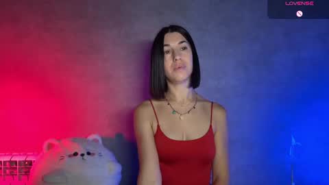 Snapshot of smaillev chatting on 06/12/26, 07:24 Melani online show from 06/12/26, 07:24