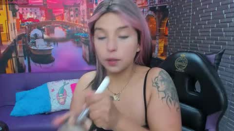 Snapshot of small__naughty chatting on 01/07/26, 01:35 Mariana Torres online show from 01/07/26, 01:35