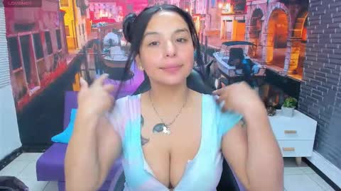 Snapshot of small__naughty chatting on 01/08/26, 01:46 Mariana Torres online show from 01/08/26, 01:46
