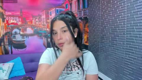 Snapshot of small__naughty chatting on 01/11/26, 01:16 Mariana Torres online show from 01/11/26, 01:16