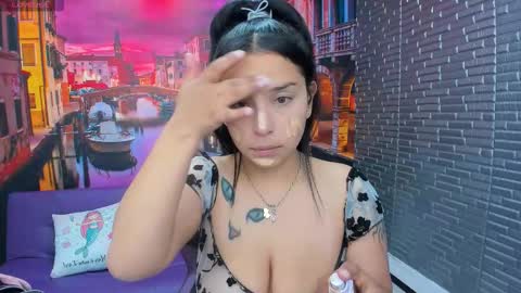 Snapshot of small__naughty chatting on 01/13/26, 01:49 Mariana Torres online show from 01/13/26, 01:49