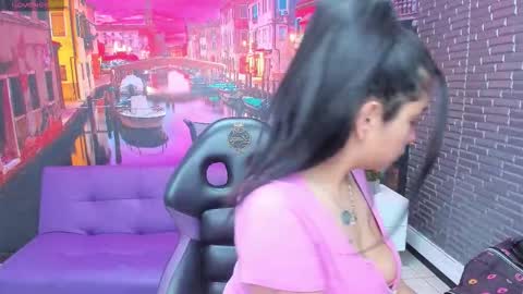 Snapshot of small__naughty chatting on 01/19/26, 01:37 Mariana Torres online show from 01/19/26, 01:37
