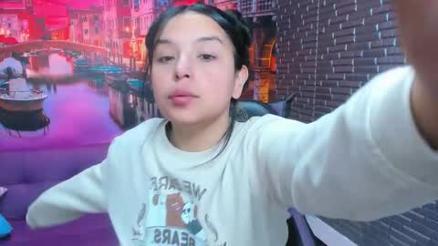 Snapshot of small__naughty chatting on 02/06/26, 01:47 Mariana Torres online show from 02/06/26, 01:47