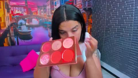 Snapshot of small__naughty chatting on 02/18/26, 01:51 Mariana Torres online show from 02/18/26, 01:51