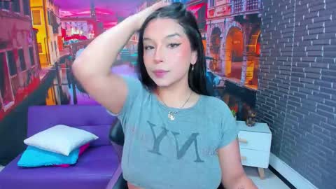 Snapshot of small__naughty chatting on 03/05/26, 02:24 Mariana Torres online show from 03/05/26, 02:24