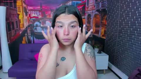 Snapshot of small__naughty chatting on 03/16/26, 01:48 Mariana Torres online show from 03/16/26, 01:48