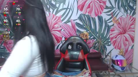 Snapshot of small__naughty chatting on 04/09/26, 01:16 Mariana Torres online show from 04/09/26, 01:16