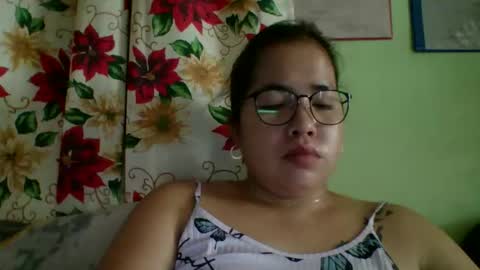 Lovewella online show from 11/19/25, 02:22