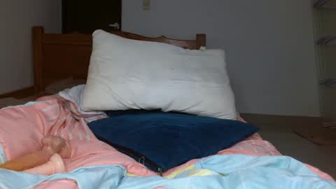 Snapshot of smallbrenda21 chatting on 10/20/25, 04:51 brenda online show from 10/20/25, 04:51