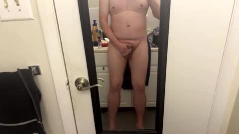 Snapshot of smalldick0324 chatting on 01/14/26, 01:17 smalldick0324 online show from 01/14/26, 01:17