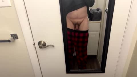 Snapshot of smalldick0324 chatting on 04/26/26, 04:59 smalldick0324 online show from 04/26/26, 04:59