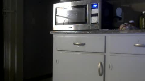 Snapshot of smalldickdjk chatting on 10/29/25, 08:38 smalldickdjk online show from 10/29/25, 08:38