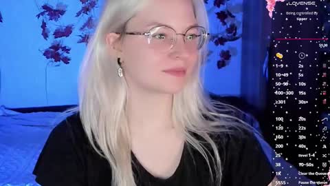 smallimpmeili online show from 11/16/25, 06:57