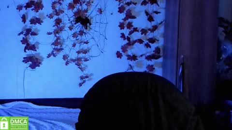 smallimpmeili online show from 11/23/25, 06:30