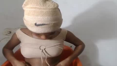 smallsluty online show from 06/08/26, 07:03