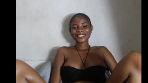smallsluty online show from 06/19/26, 07:12
