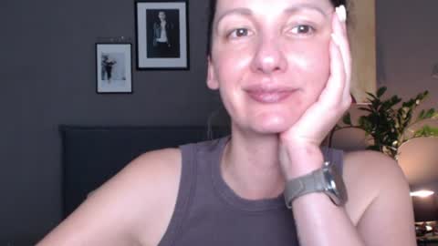 Anna no bbbbybybbabebyy just Anna. And dont call me mom please. online show from 07/08/26, 05:39