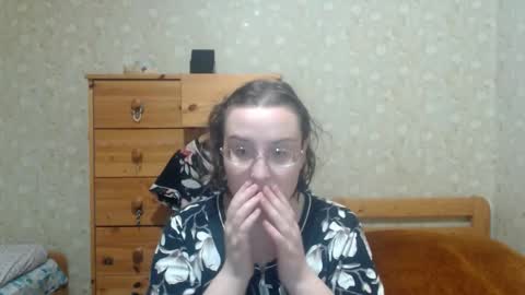 Snapshot of smart_rose chatting on 11/10/25, 04:28 smart_rose online show from 11/10/25, 04:28