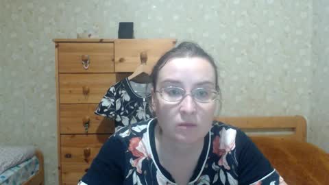 Snapshot of smart_rose chatting on 11/15/25, 04:25 smart_rose online show from 11/15/25, 04:25