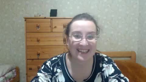 Snapshot of smart_rose chatting on 11/19/25, 04:51 smart_rose online show from 11/19/25, 04:51