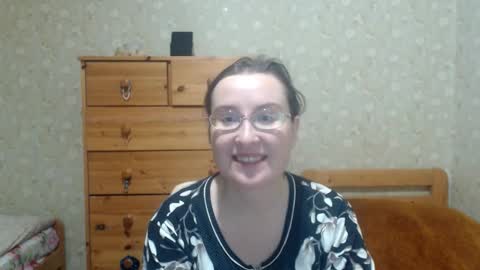 Snapshot of smart_rose chatting on 11/20/25, 04:18 smart_rose online show from 11/20/25, 04:18