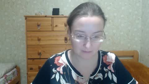 Snapshot of smart_rose chatting on 11/23/25, 03:23 smart_rose online show from 11/23/25, 03:23