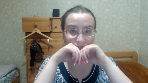 Snapshot of smart_rose chatting on 12/16/25, 05:40 smart_rose online show from 12/16/25, 05:40