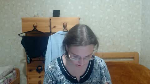 Snapshot of smart_rose chatting on 12/17/25, 05:19 smart_rose online show from 12/17/25, 05:19