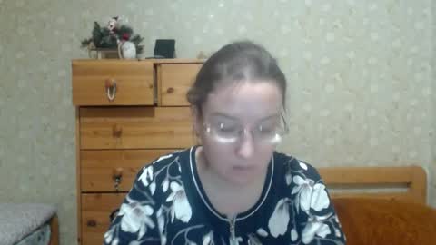 Snapshot of smart_rose chatting on 02/03/26, 11:21 smart_rose online show from 02/03/26, 11:21