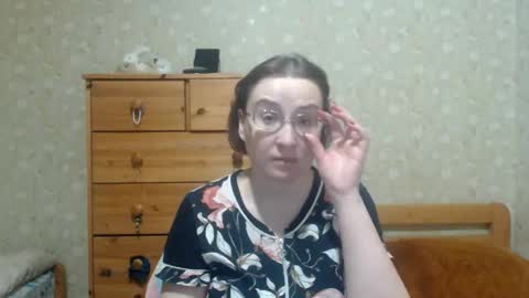 Snapshot of smart_rose chatting on 03/08/26, 05:28 smart_rose online show from 03/08/26, 05:28