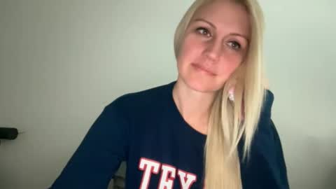 smexxii93 online show from 11/26/25, 06:20