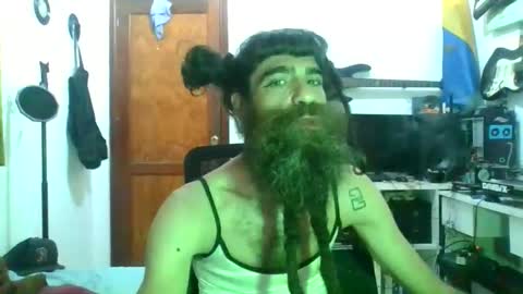 Snapshot of smile3555 chatting on 10/28/25, 04:16 willy online show from 10/28/25, 04:16