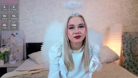 Snapshot of smile_with_nicole chatting on 10/30/25, 04:41 The girl from the dream by name Mary online show from 10/30/25, 04:41