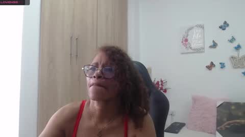 Smileth online show from 02/19/25, 04:00