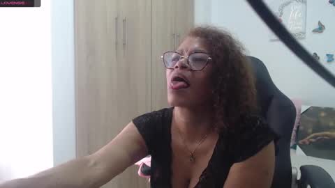 Smileth online show from 02/22/25, 05:24