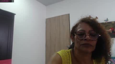 Smileth online show from 03/12/25, 04:13