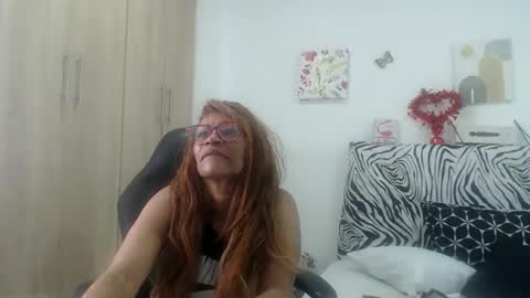 Smileth online show from 05/08/26, 02:22