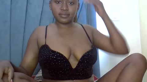 smiley_berry online show from 09/29/25, 03:44