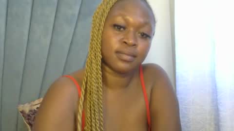 smiley_berry online show from 11/12/25, 08:37