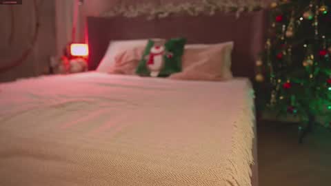 Mia online show from 12/03/25, 05:15