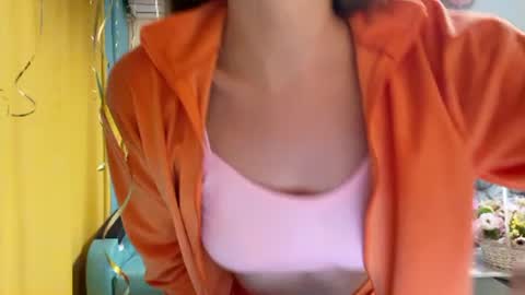 Snapshot of smiling_riddle chatting on 10/29/25, 05:25 smiling_riddle online show from 10/29/25, 05:25