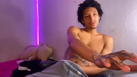 smith_kiki66 online show from 06/14/26, 03:19