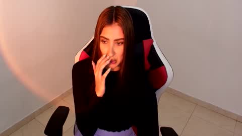 Snapshot of smm_hll chatting on 09/29/25, 11:20 S A L O M M E online show from 09/29/25, 11:20