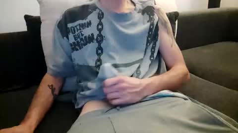 Smokeandwatching online show from 12/08/24, 03:21