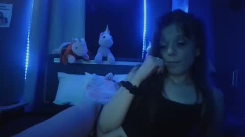 Snapshot of smokeingbitch420 chatting on 11/08/25, 09:09 love bug online show from 11/08/25, 09:09