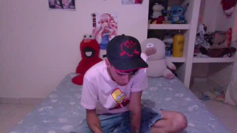 Snapshot of smoker00teddybear chatting on 01/04/25, 06:52 teddy online show from 01/04/25, 06:52