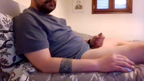 Snapshot of smoker985 chatting on 03/31/26, 04:07 smoker985 online show from 03/31/26, 04:07